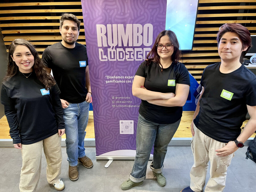 María Paz Arzola, Francisco Durán, Natalia Salgado y Matías Cadiú, de Rumbo Lúdico.